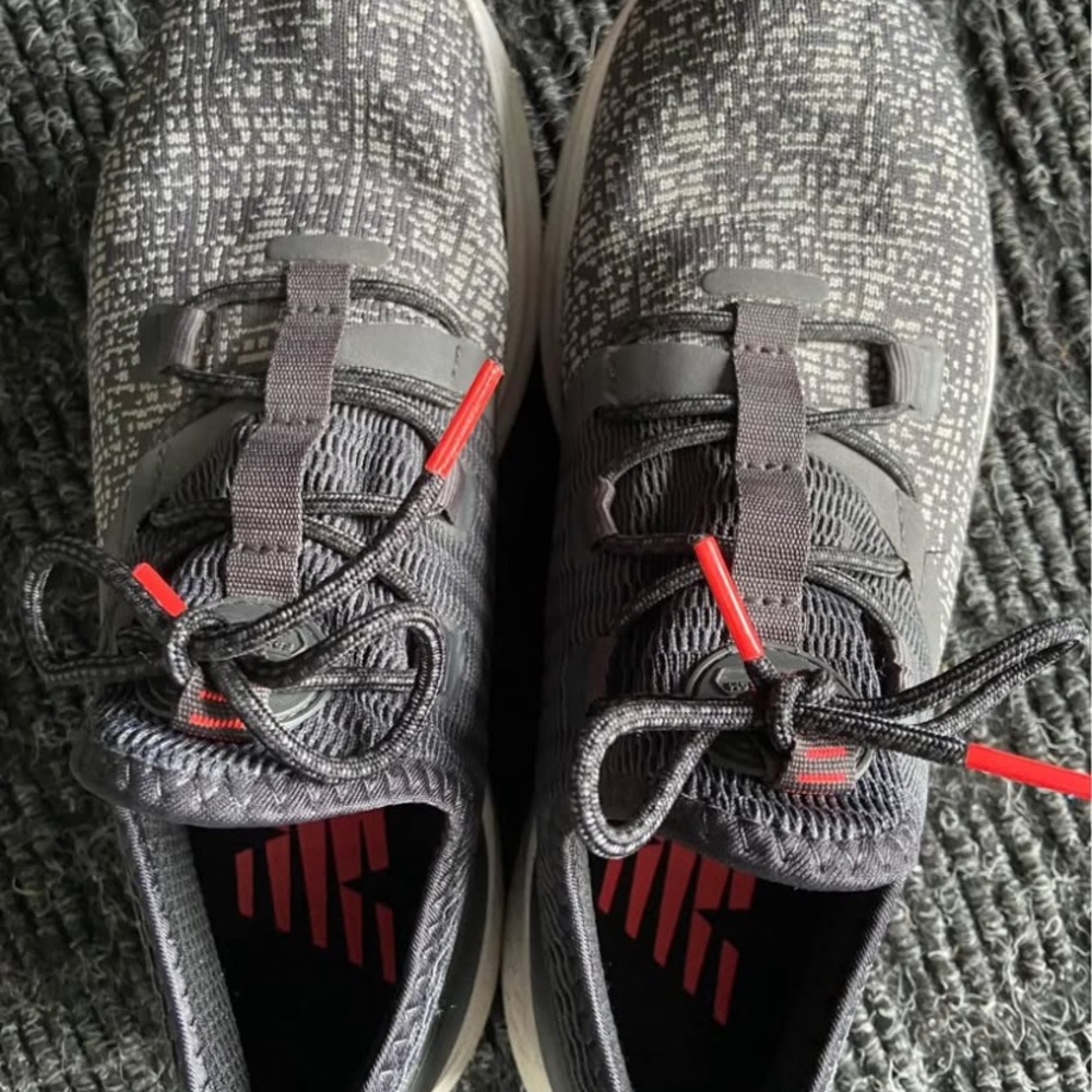 New Balance Stylish Gray Sneakers